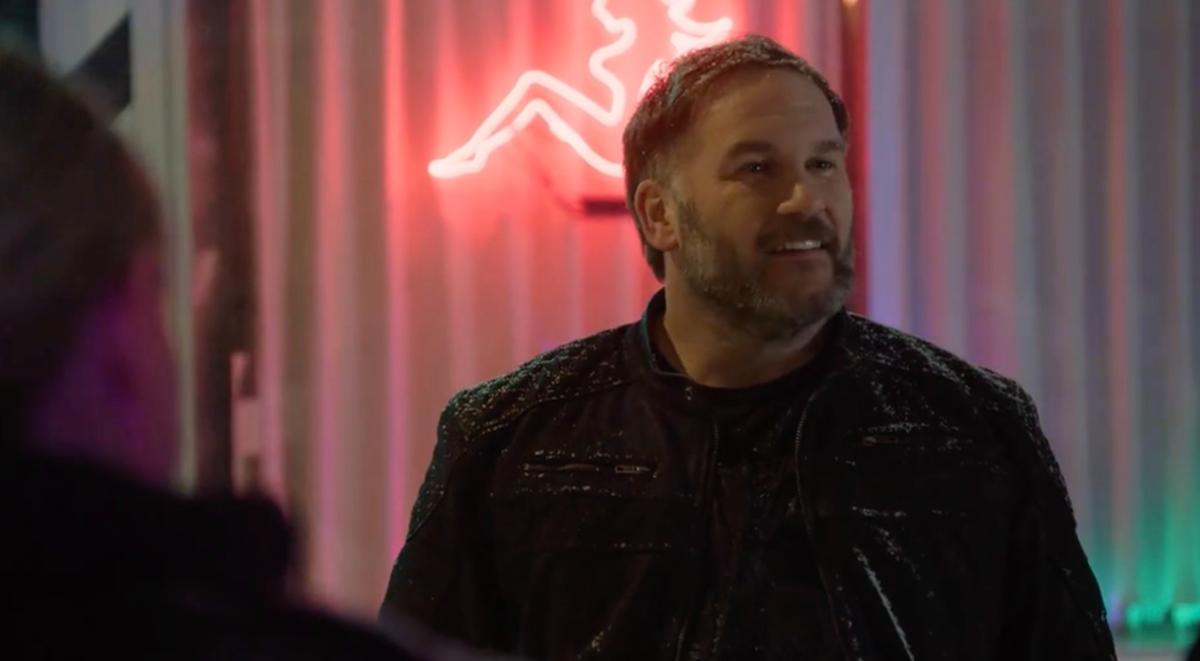 Karl Farah dans Antigang