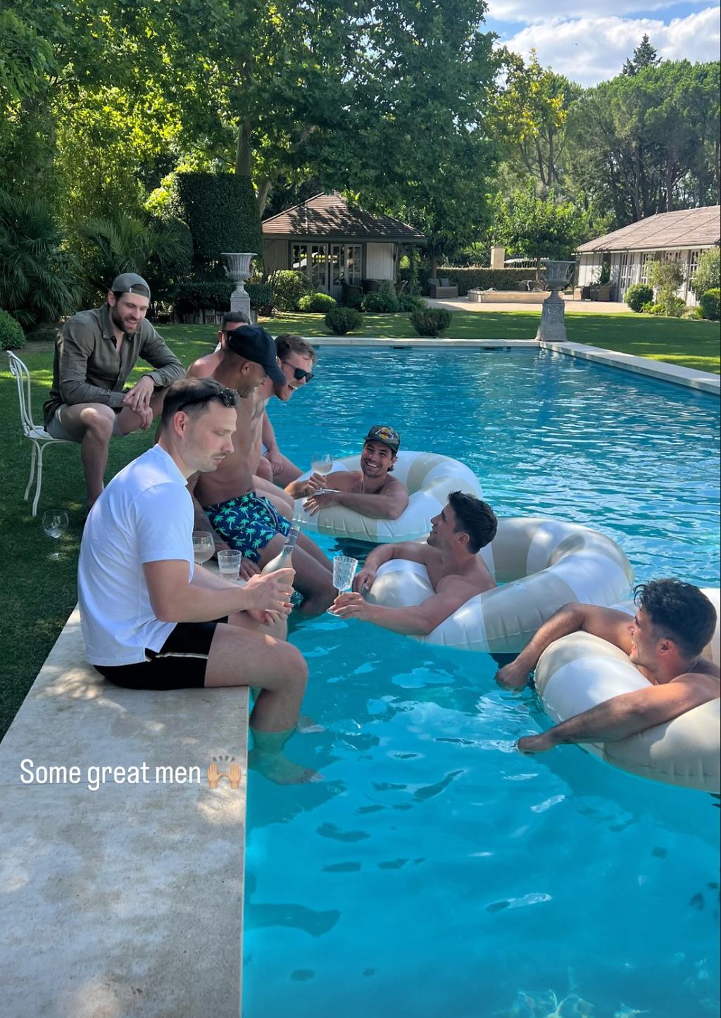 Leon Draisaitl avec des amis