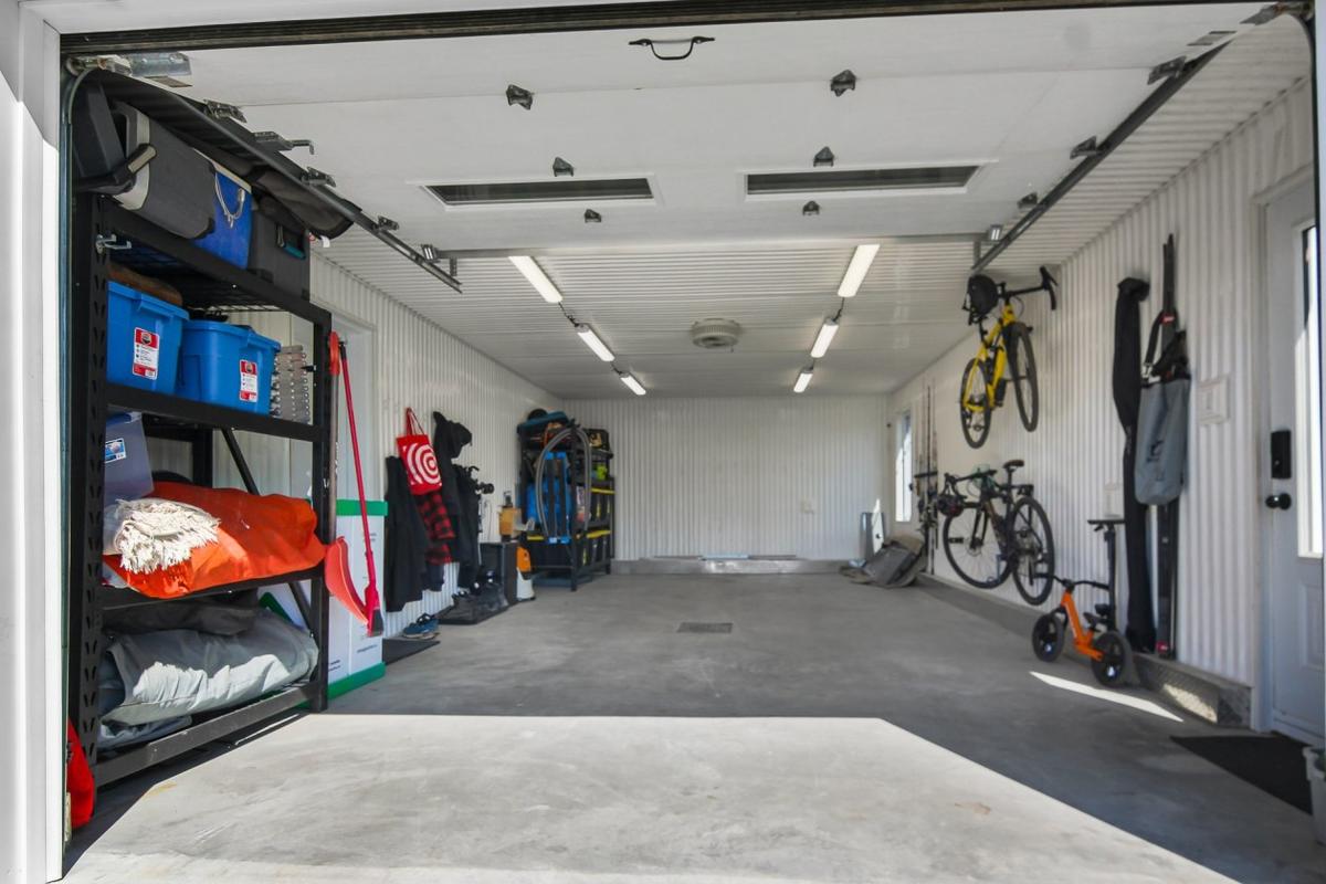 Le garage détaché à l'arrière
