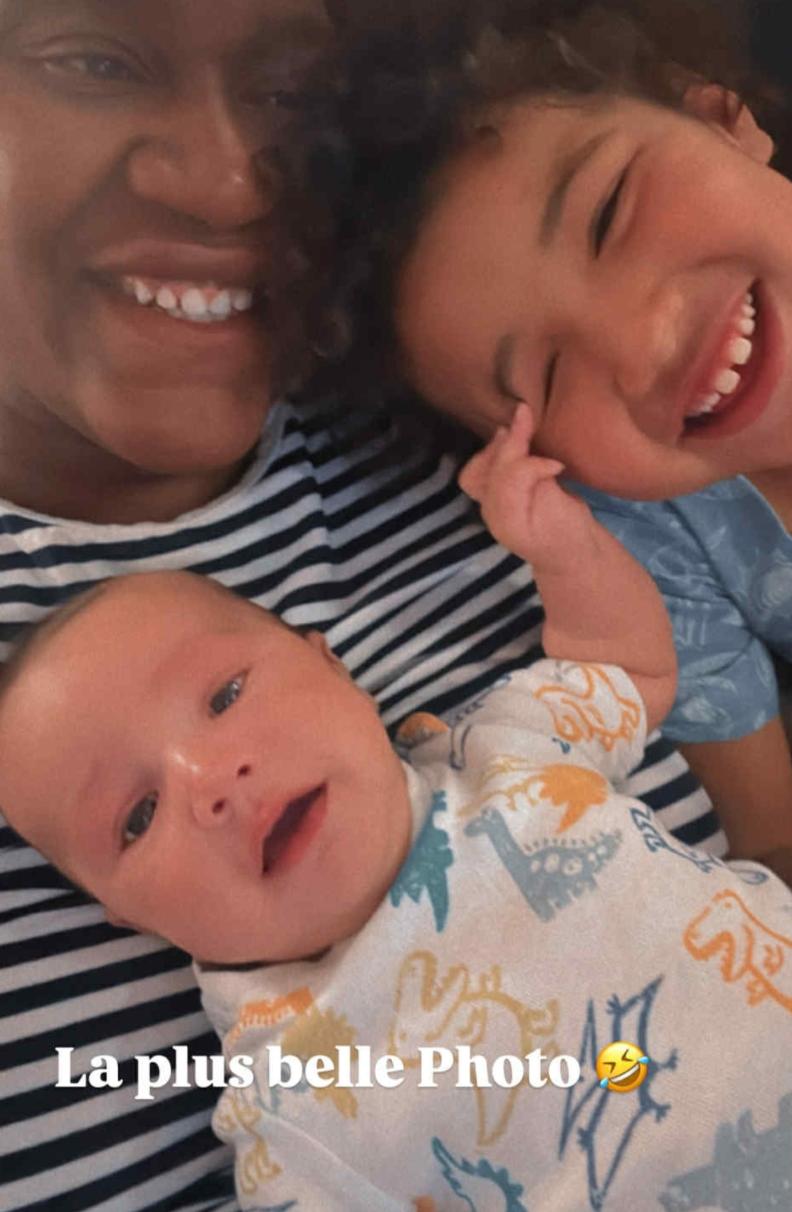 Mélissa Bédard avec deux de ses enfants