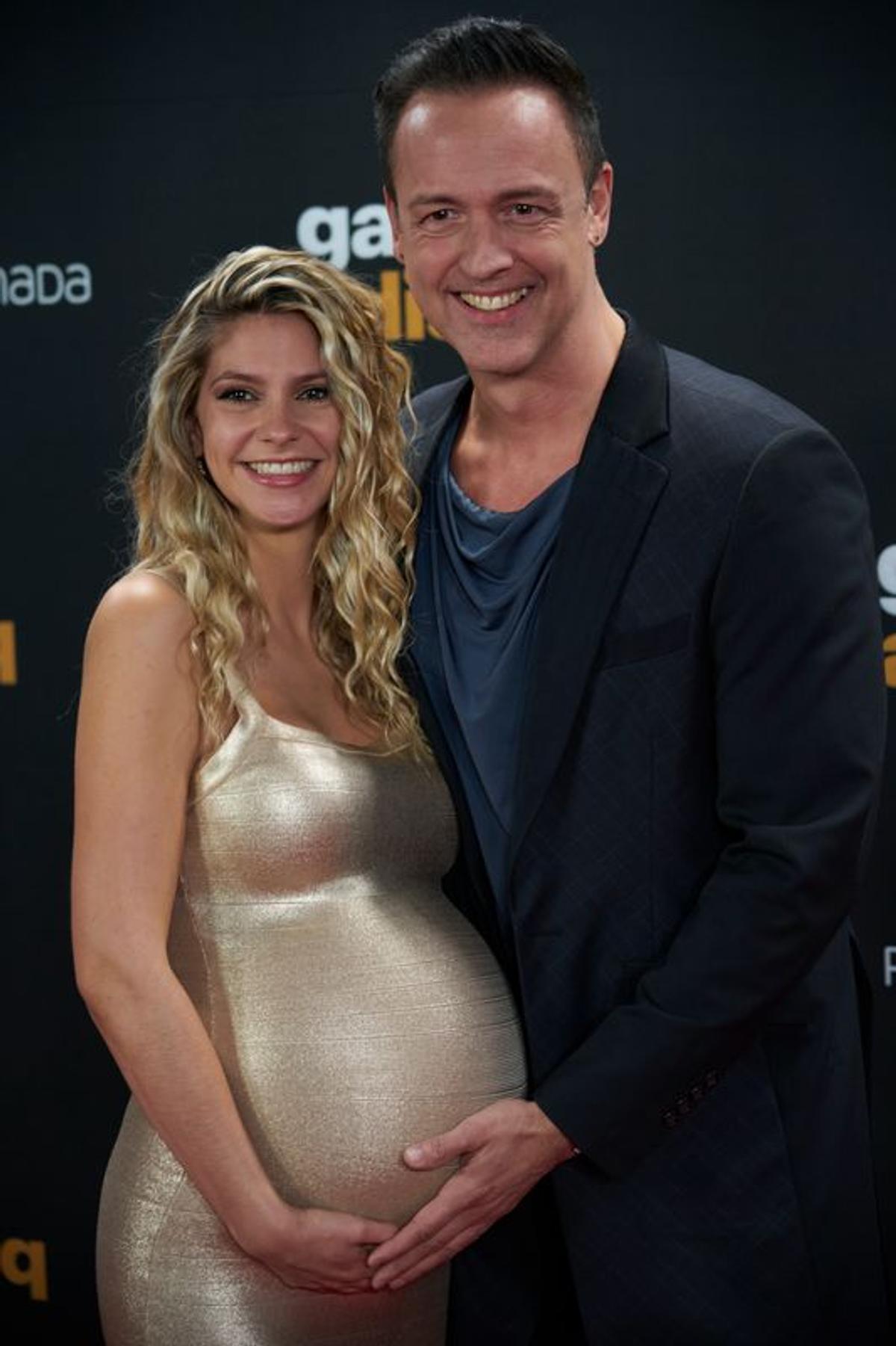 Étienne Drapeau et son amoureuse Maude au tapis rouge du Gala de l'ADISQ