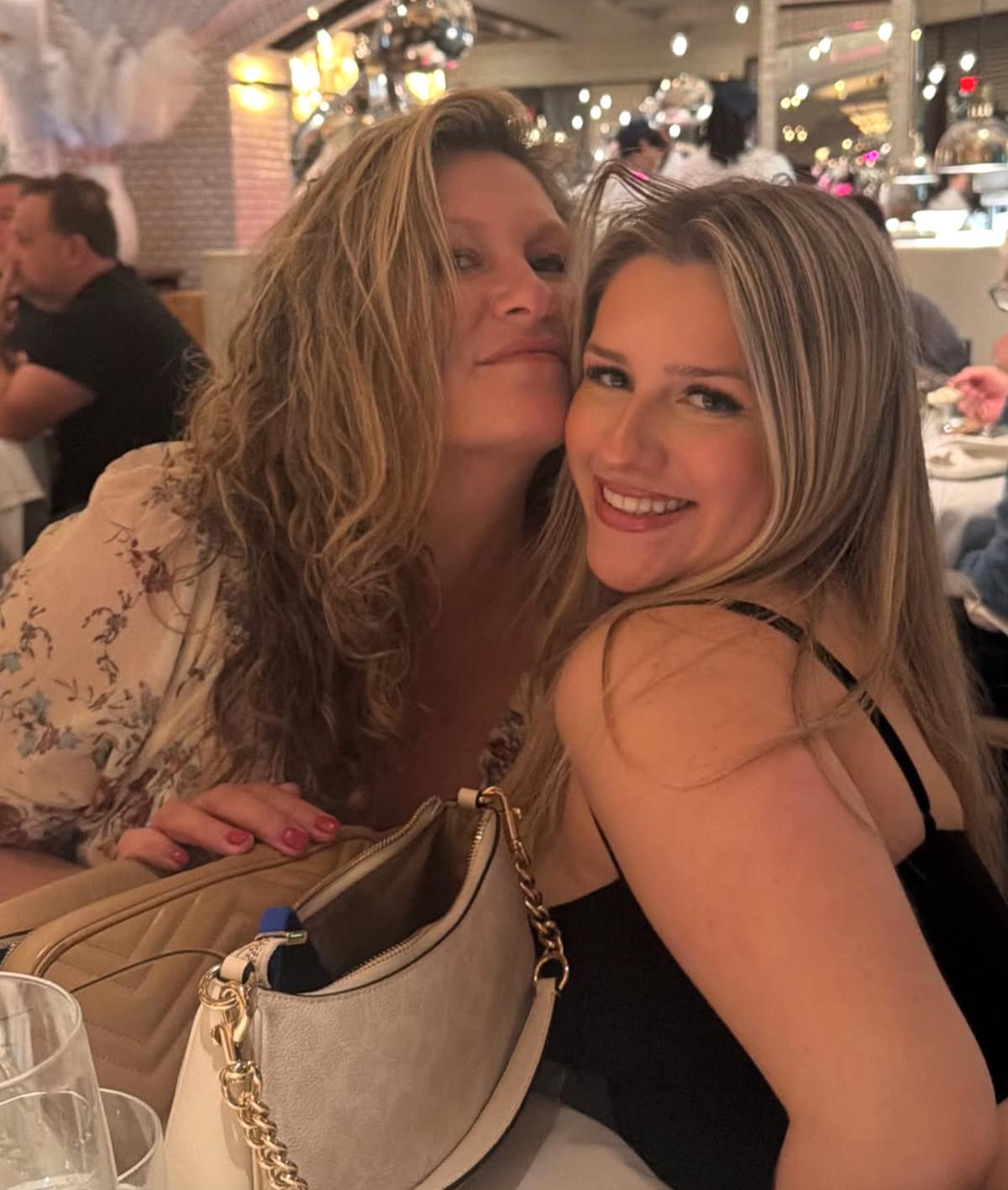 Saskia Thuot et sa fille