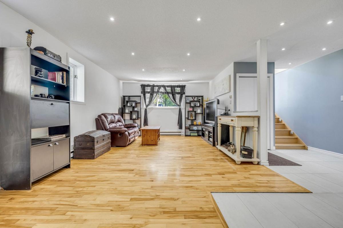 Salle familiale, autre angle