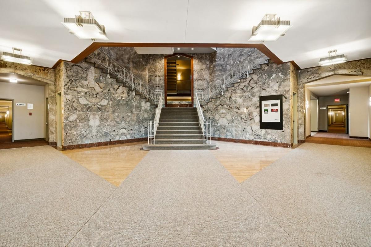 Hall d'entrée lumineux
