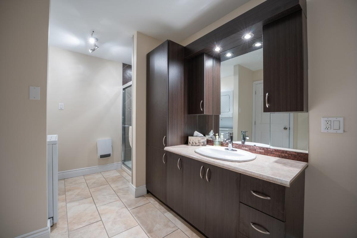Salle de bain, autre angle