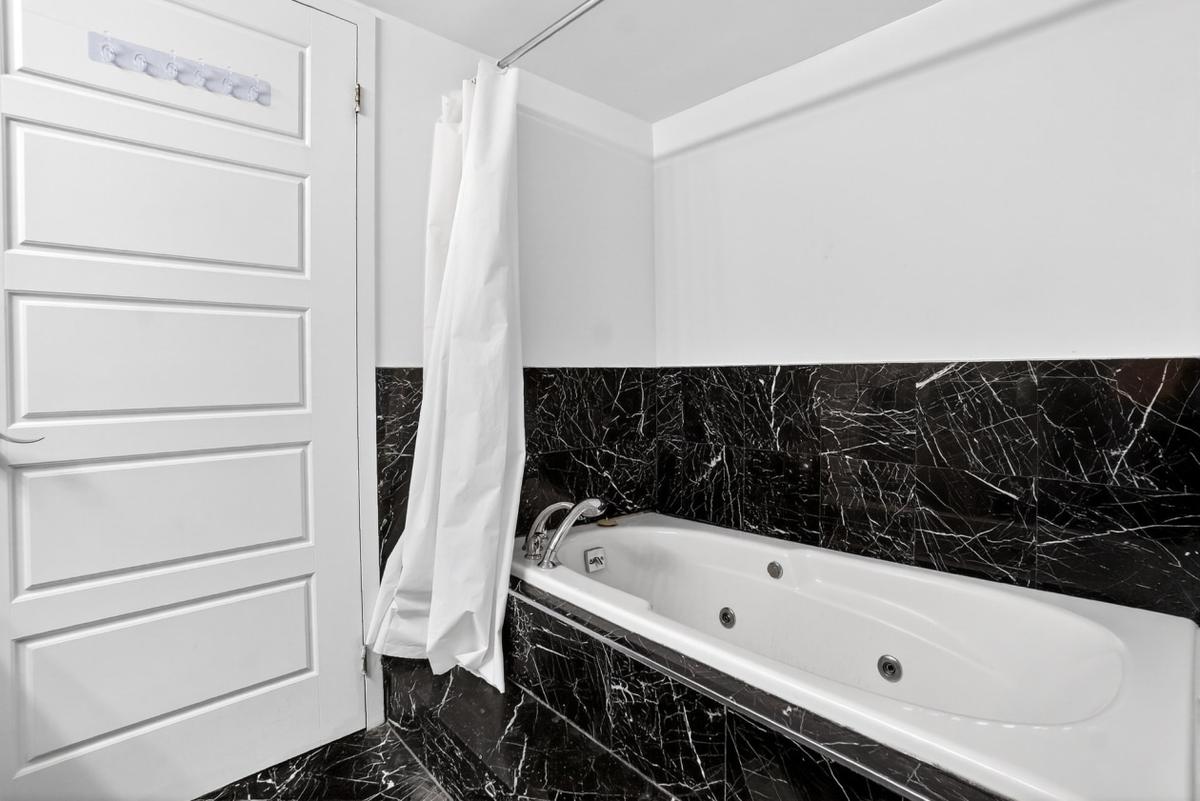 Autre vue de la salle de bain