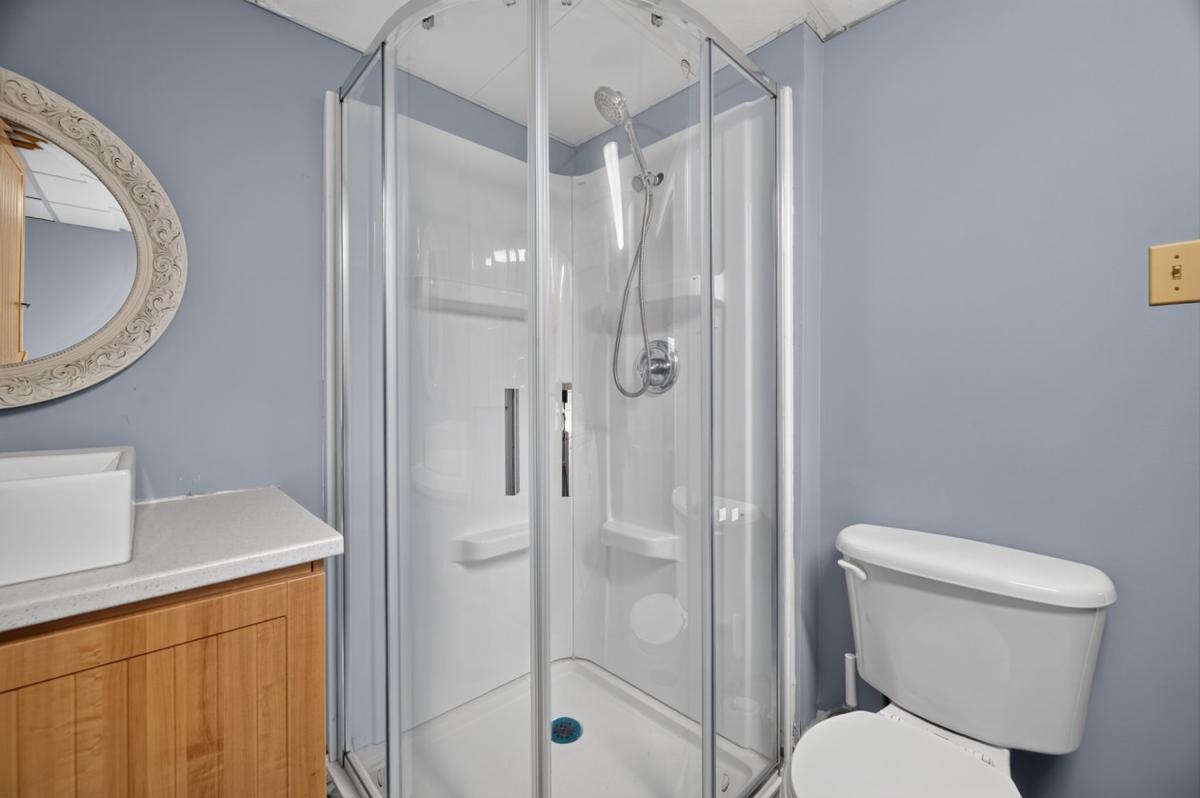 Détails de la seconde salle de bain