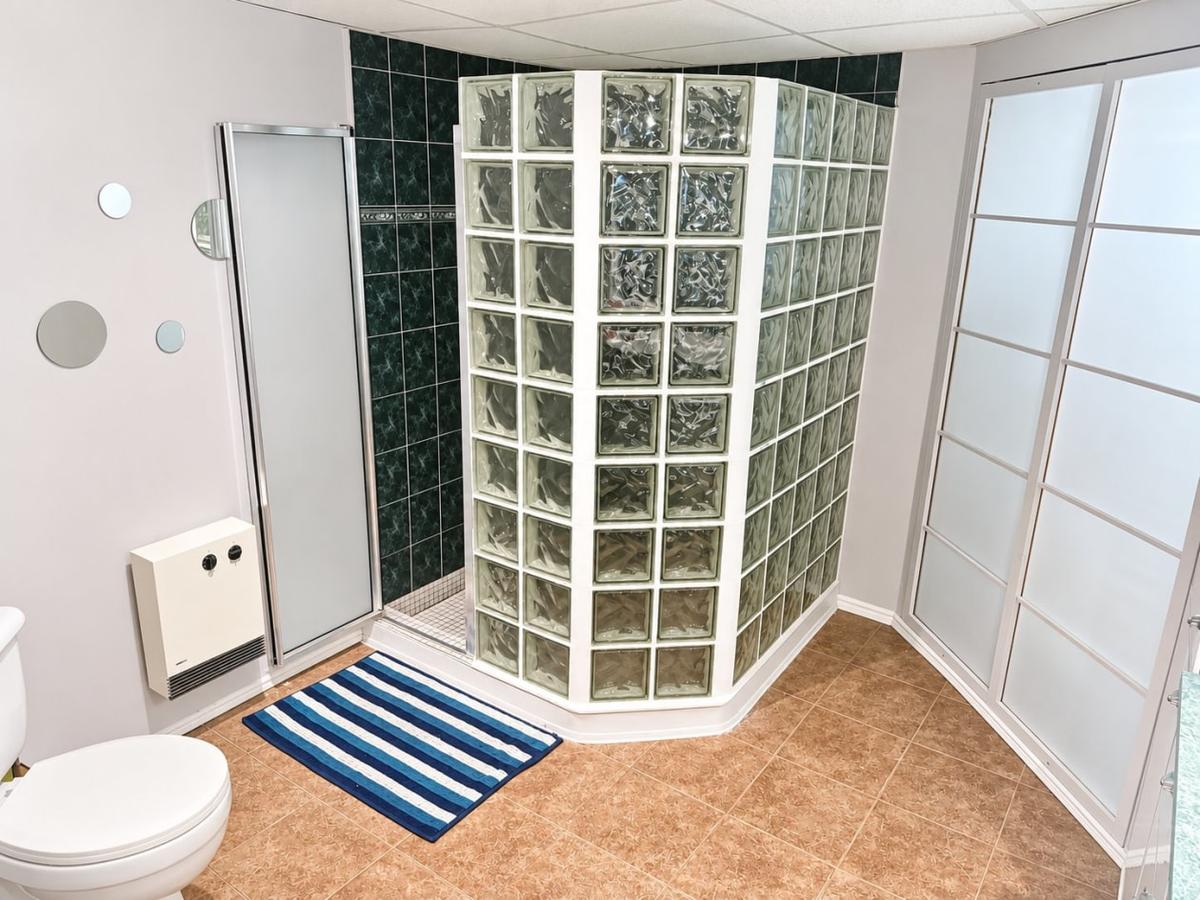 Deuxième salle de bain