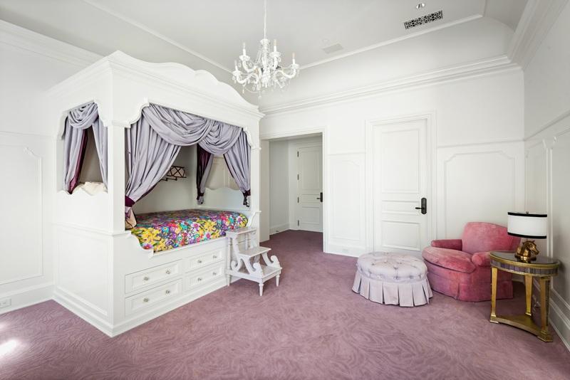 Maison Paris Hilton