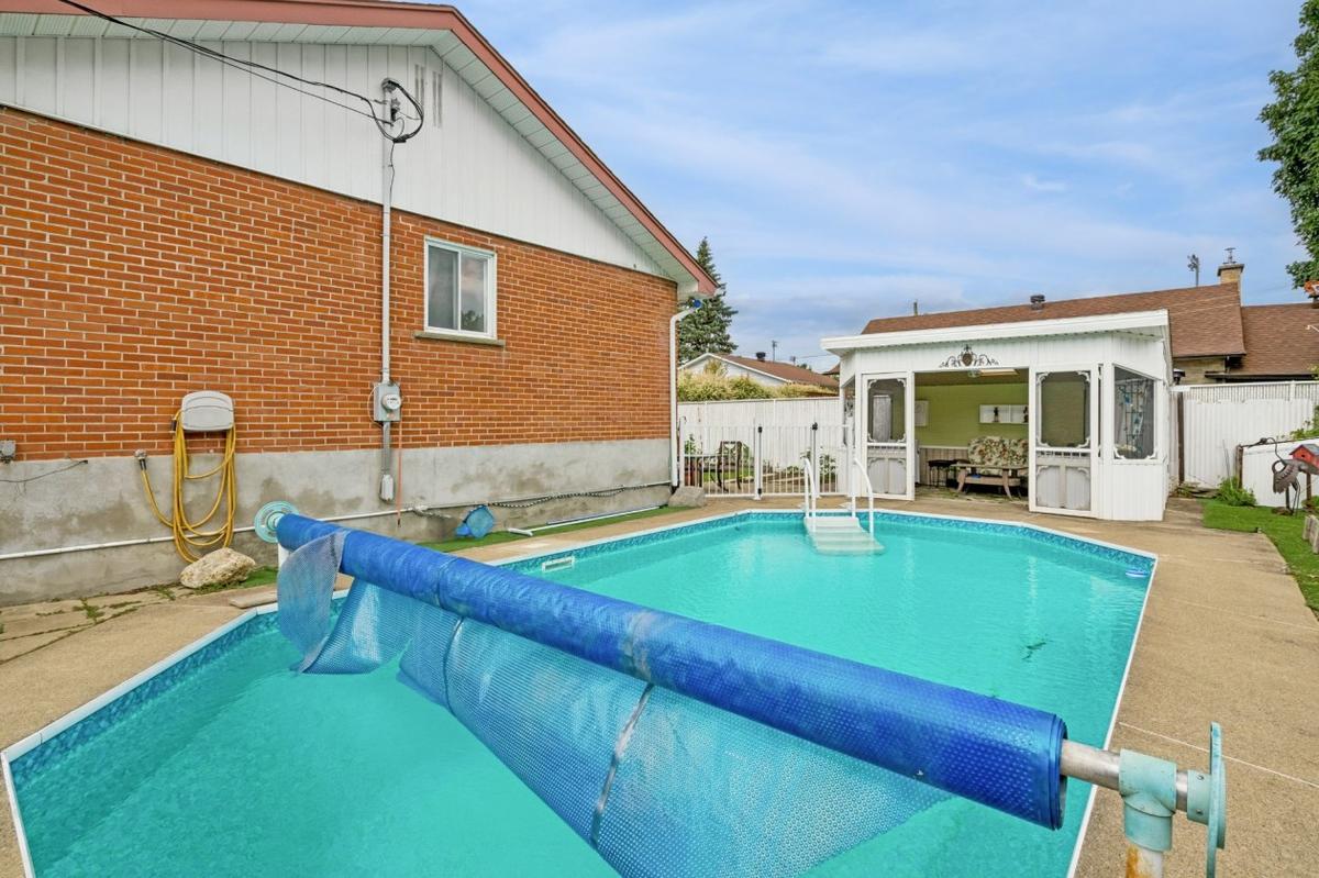 Vue d'ensemble de la piscine