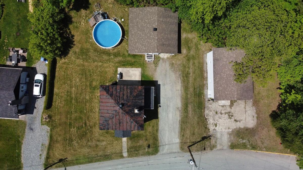 Vue d'ensemble de la propriété et de ses bâtiments