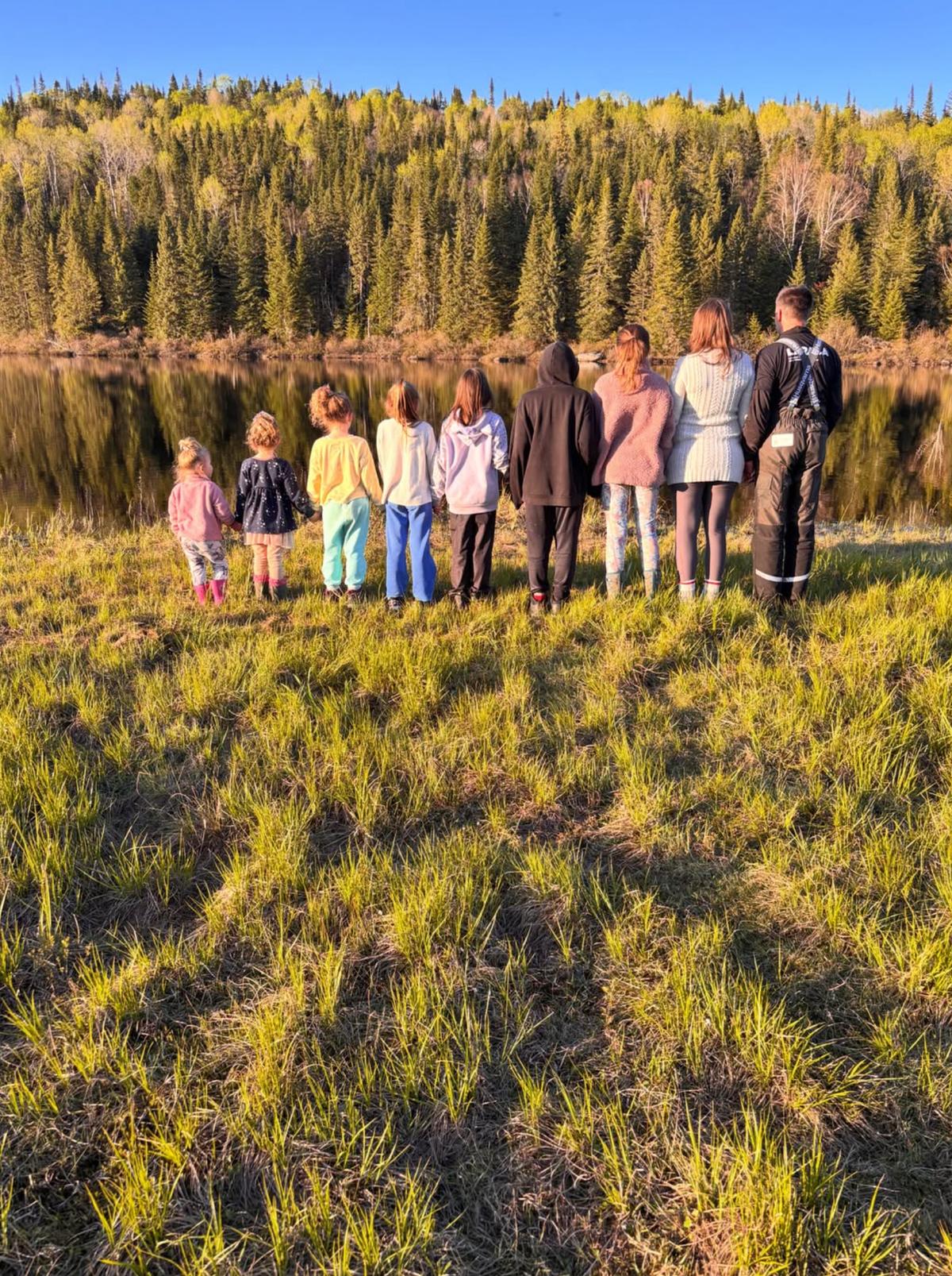 Jessyca Bédard et Jrôme Dion avec les enfants