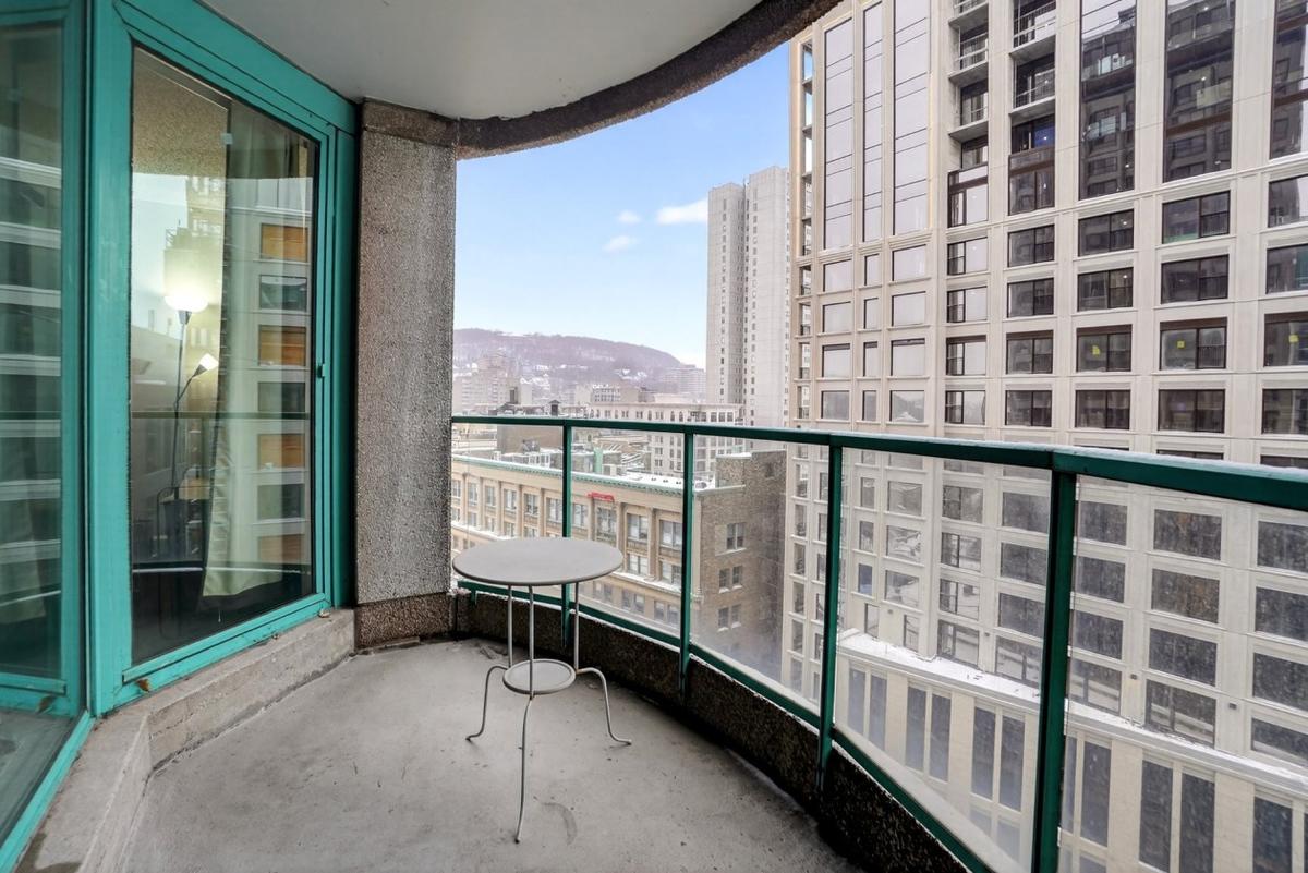 Balcon avec vue sur la ville