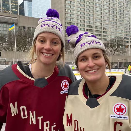 Marie-Philip Poulin et Laura Stacey