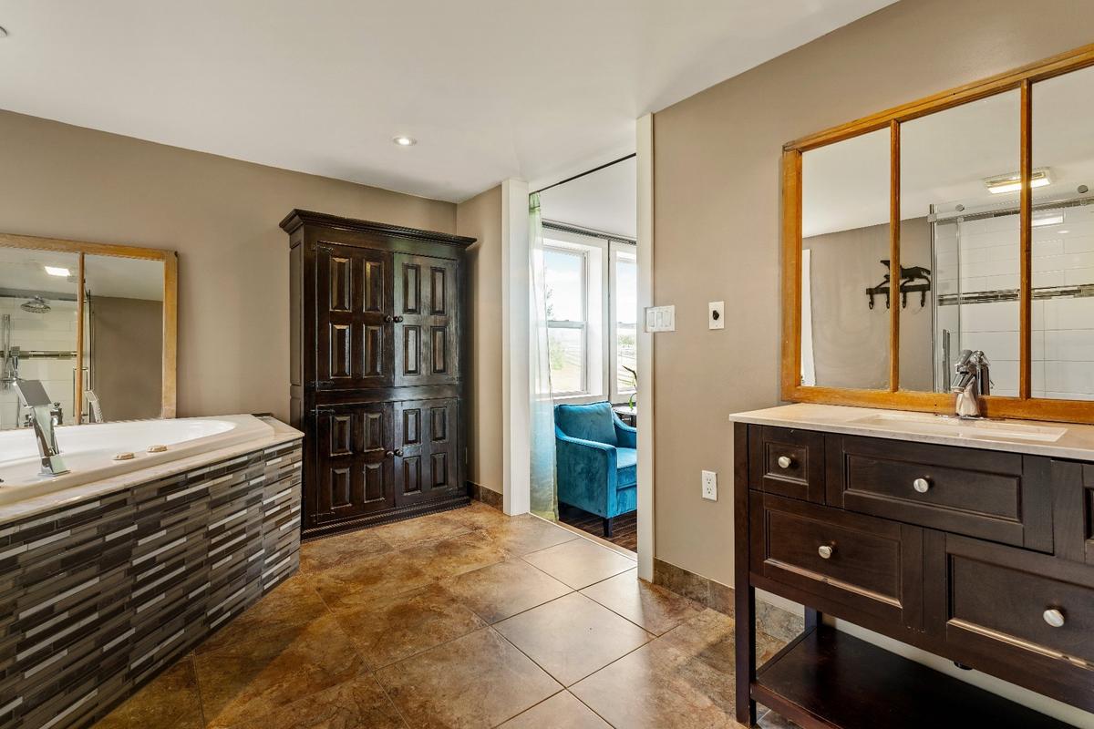 328 Ch. du Centre Lac-Brome