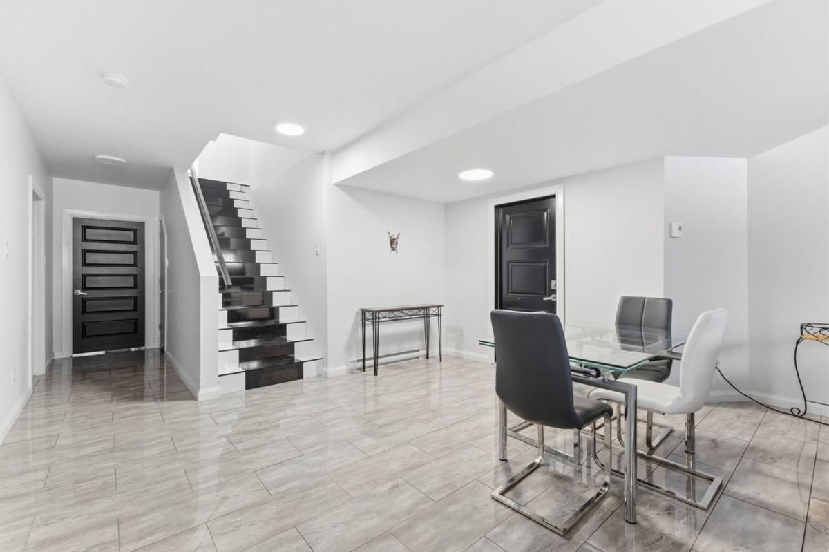Salle à manger du logement
