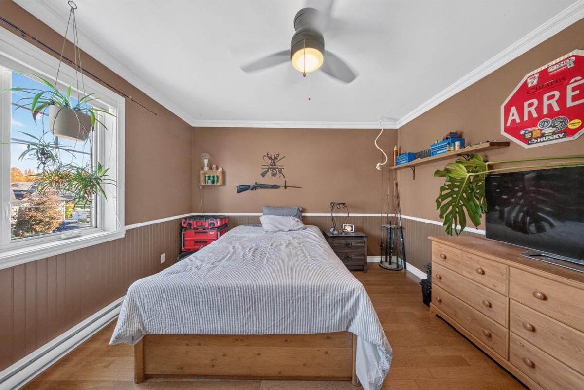 Autre angle de la chambre principale