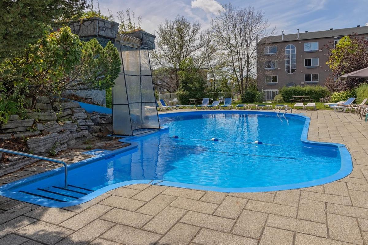 Piscine intérieure
