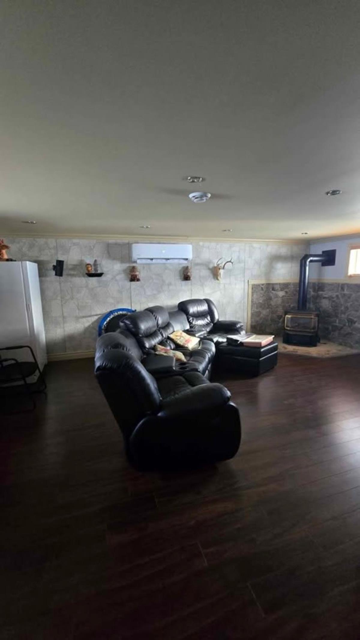 Le grand garage de 22 x 36 pieds