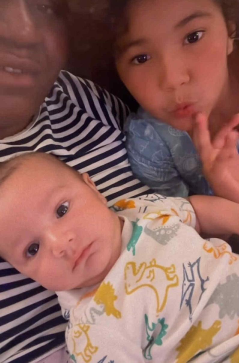 Mélissa Bédard avec deux de ses enfants