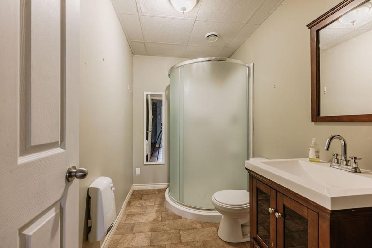 Salle de bain du niveau inférieur