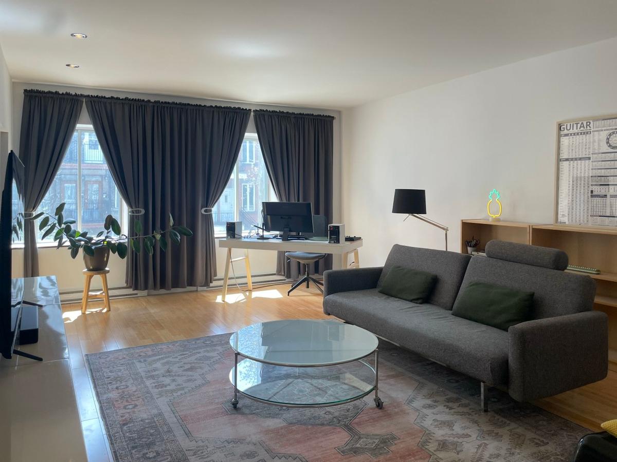 Façade du triplex centenaire sur l'avenue Desjardins