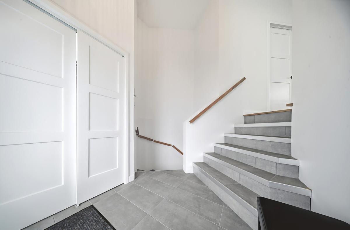 Hall d'entrée lumineux