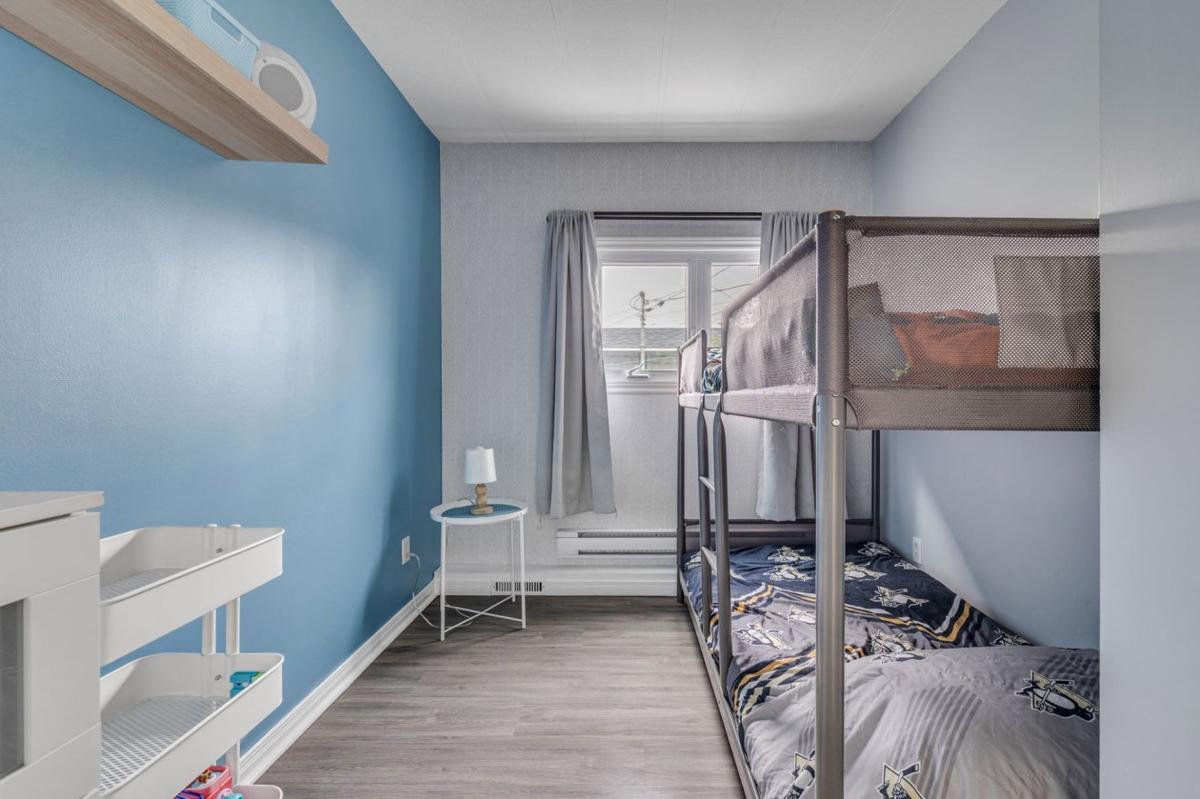 Rangement dans une chambre