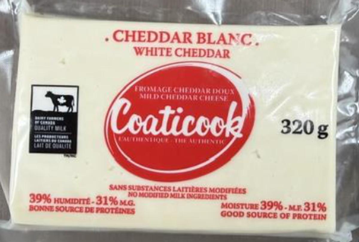 Cheddar blanc Coaticook en bloc de 320 g