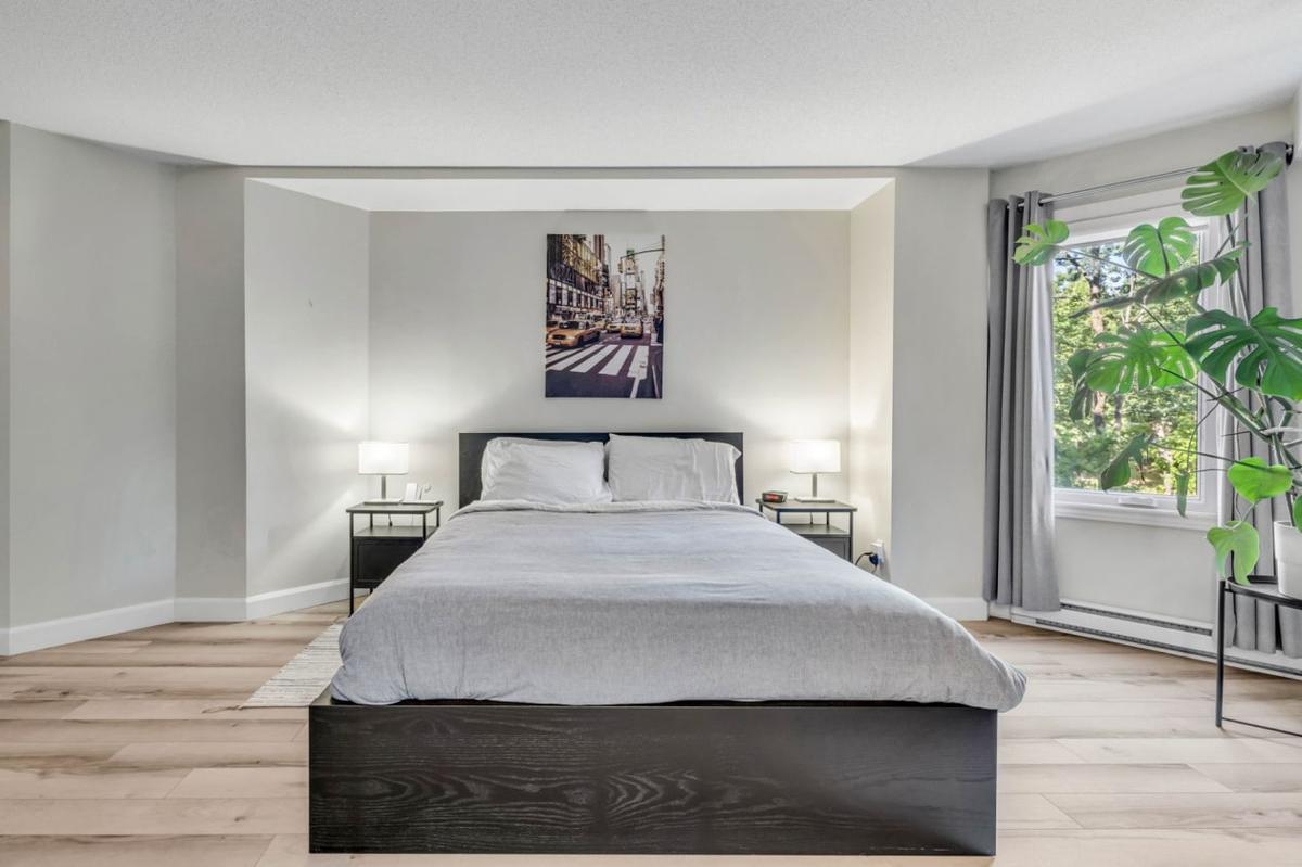 Autre angle de la chambre principale