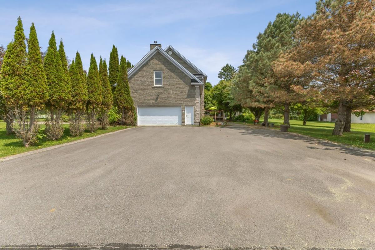 Garage vu de l'extérieur