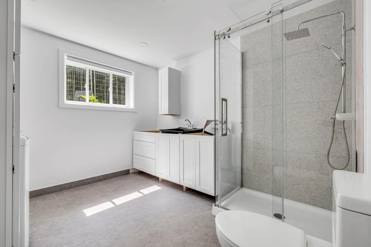 Deuxième salle de bain complète