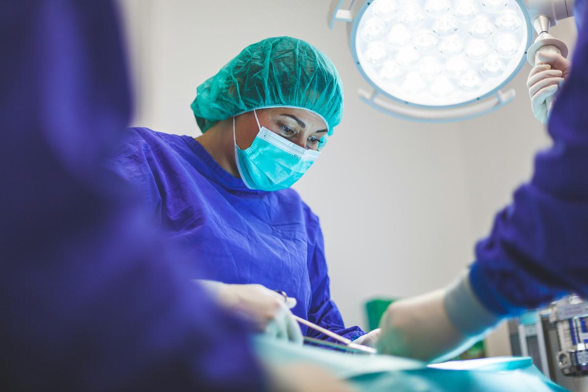 Artur Tumasjan - Unsplash, opération, chirurgien, personnel hospitalier