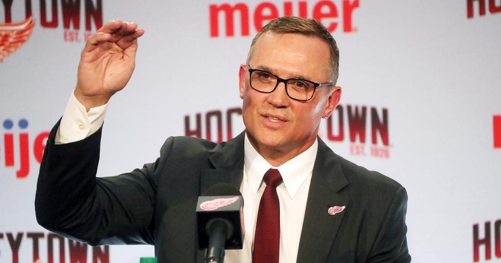 Steve Yzerman. Kirthmon F. Dozier-Detroit Free Press