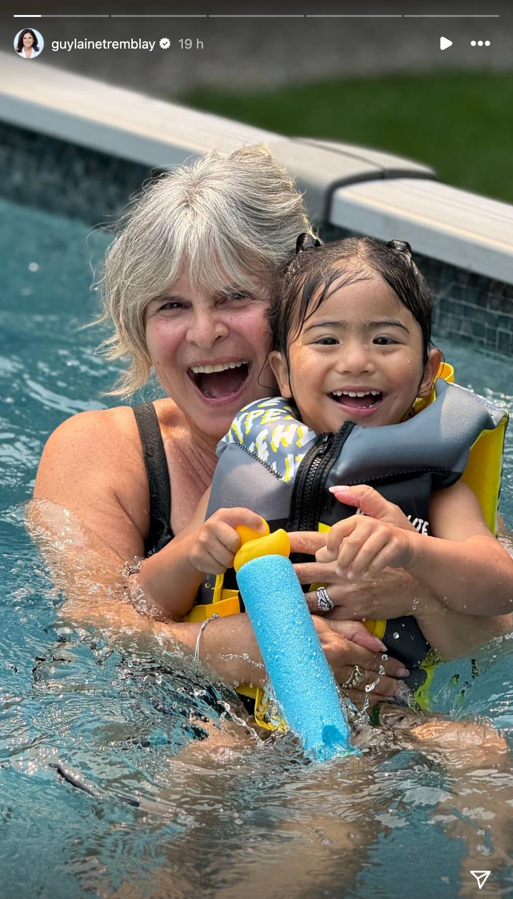 Guylaine Tremblay avec sa petite-fille