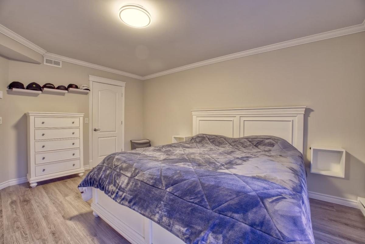Autre vue de la chambre principale