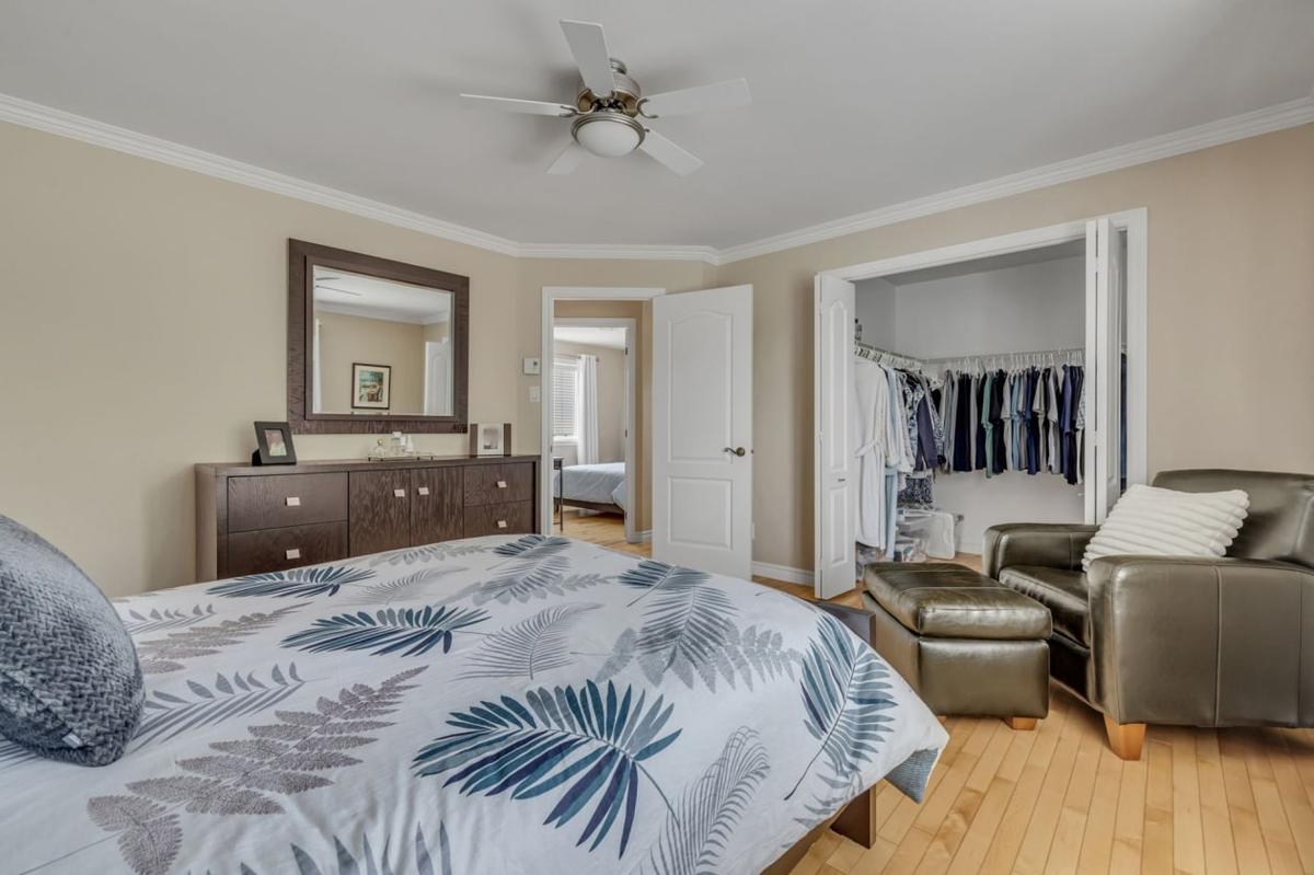 Vue complémentaire de la chambre principale