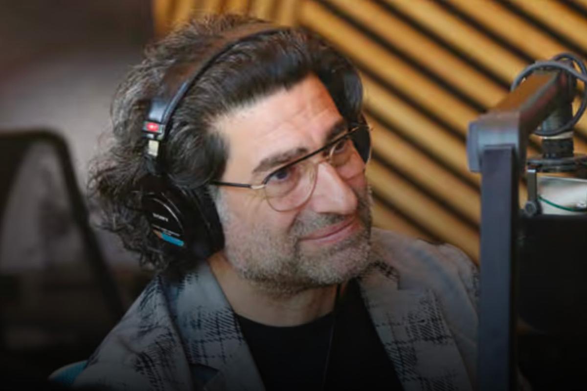 Patrick Masbourian a accepté la demande en mariage de sa conjointe.