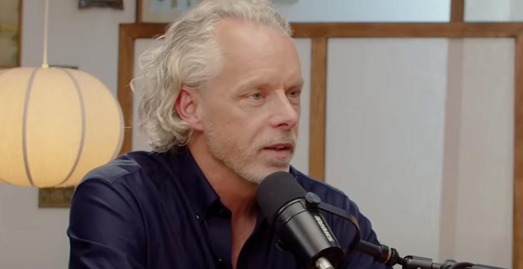 François Lambert au passage du balado Un café avec Judith Fetzer