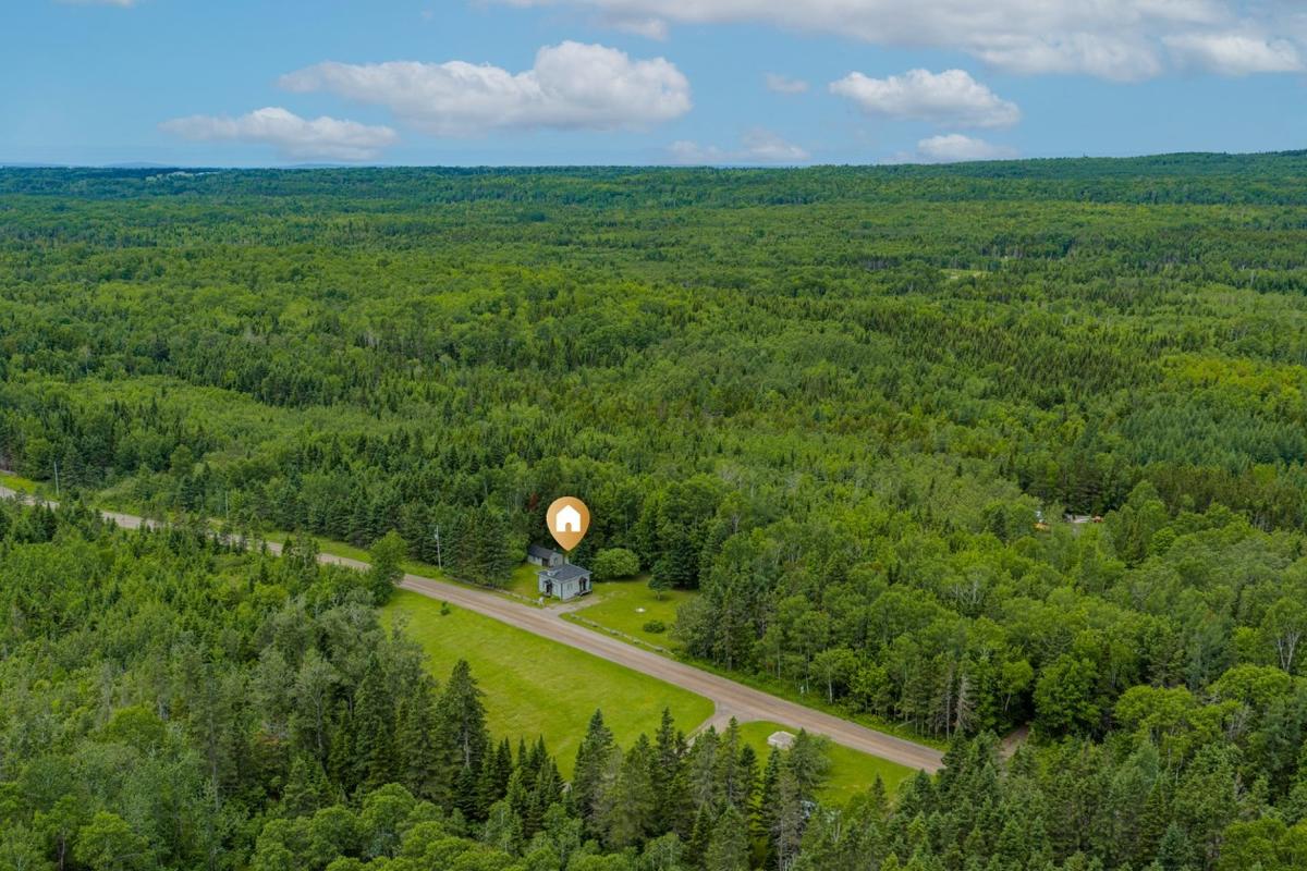 Vue aérienne montrant l'étendue du terrain