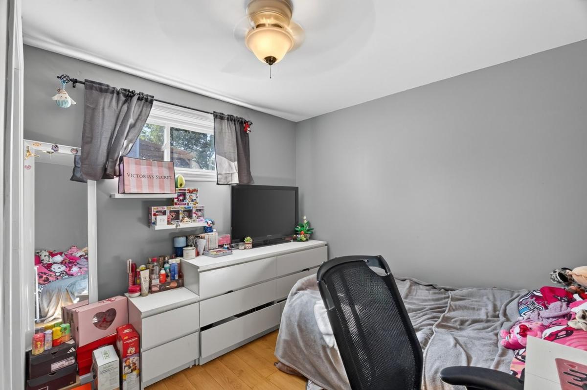 Chambre ou espace supplémentaire au sous-sol