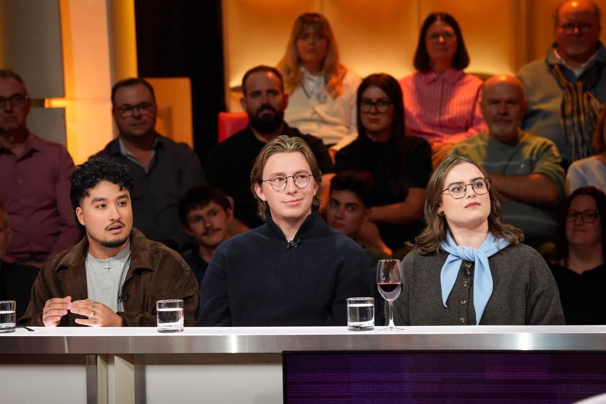Jérémy-Noah Thériault (JNT), Clément Hamelin et Ariane Malenfant à Tout le monde en parle