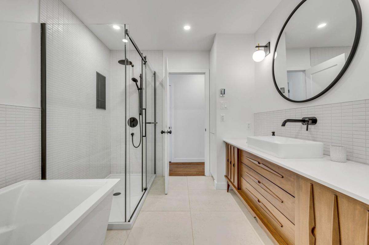 Autre vue de la salle de bain