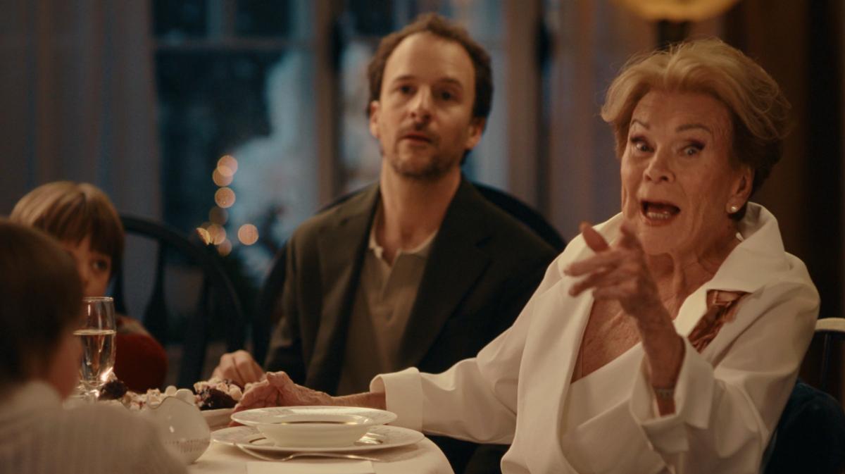 Janette Bertrand dans la publicité de la Famille du lait du Bye Bye 2025