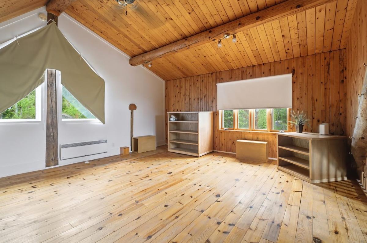 Coin bureau en mezzanine