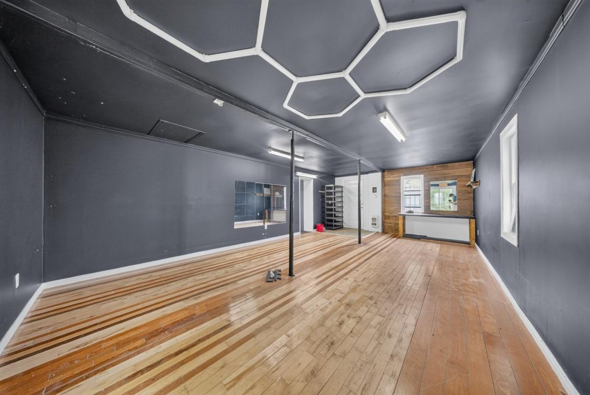 Espace de travail dans le garage