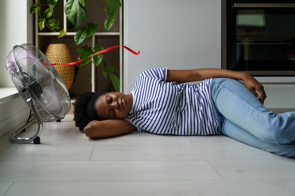 Femme n'arrive pas à dormir 