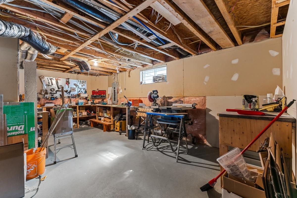 Espace de rangement au sous-sol