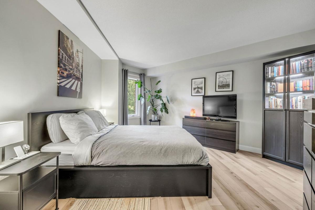 La chambre principale spacieuse