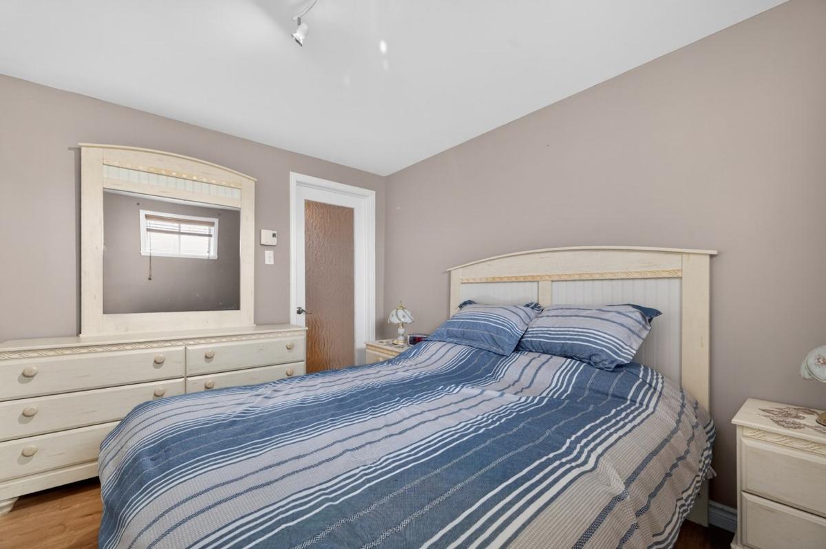 Autre vue de la chambre principale